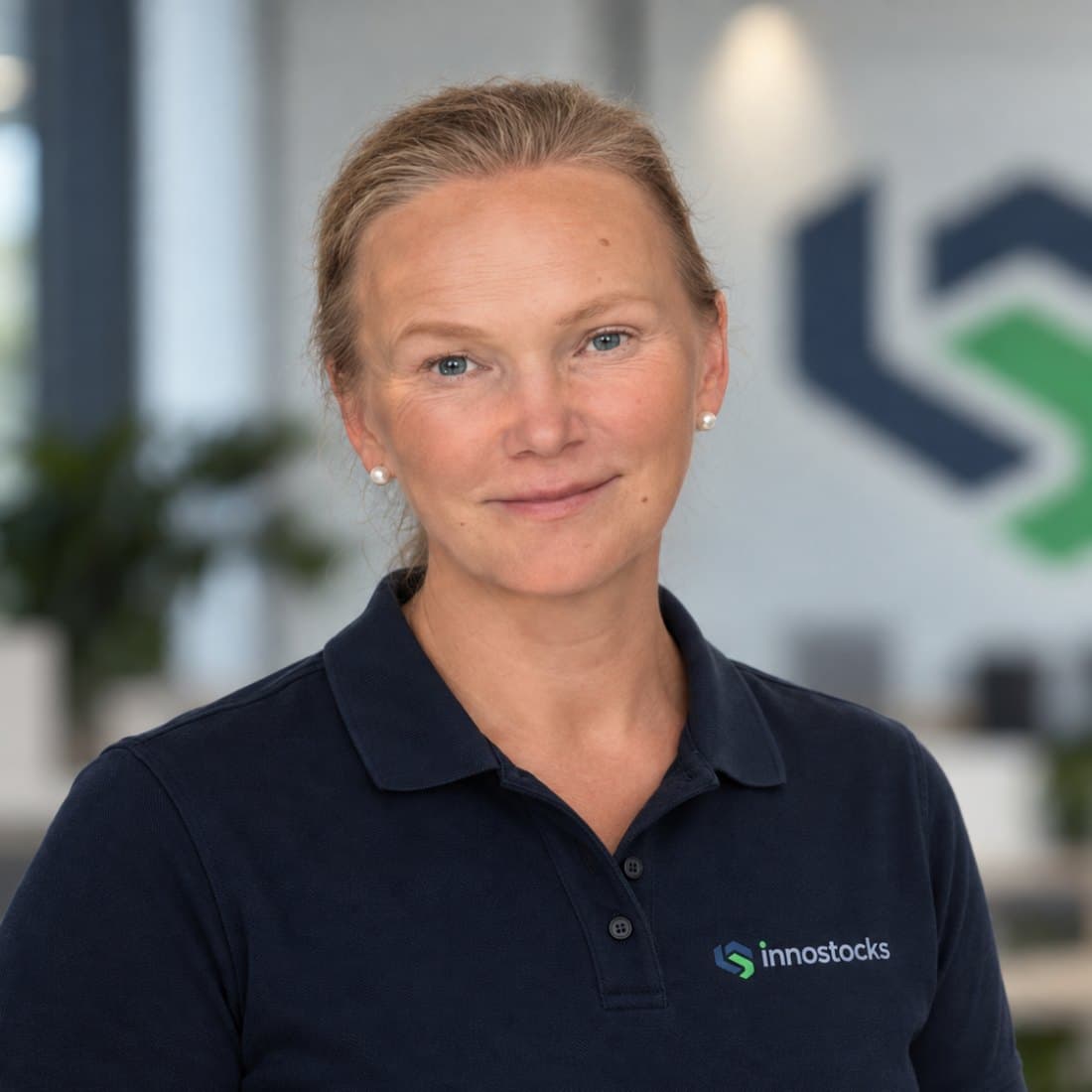 Riina Sitik, Sortiment und Lager